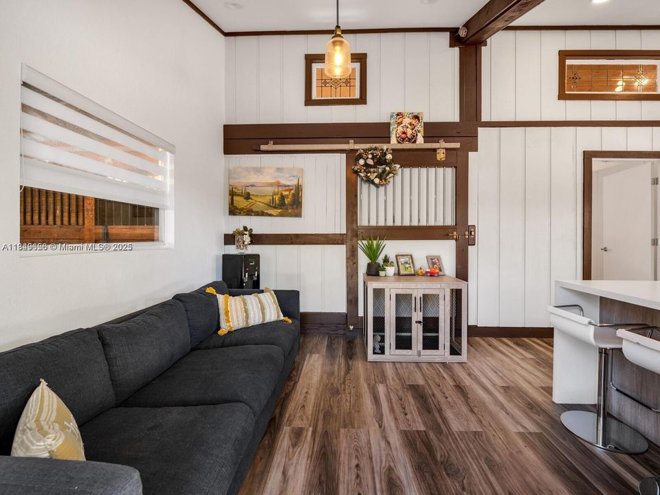 En Venta: $2,700,000 (6 camas, 5 baños, 4296 Pies cuadrados)