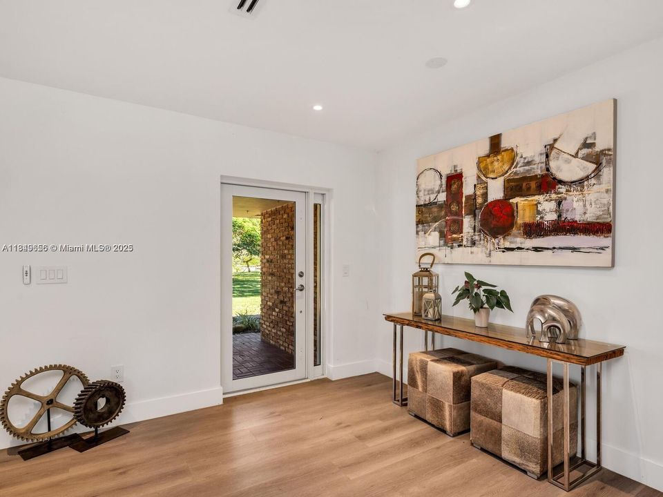 En Venta: $2,700,000 (6 camas, 5 baños, 4296 Pies cuadrados)