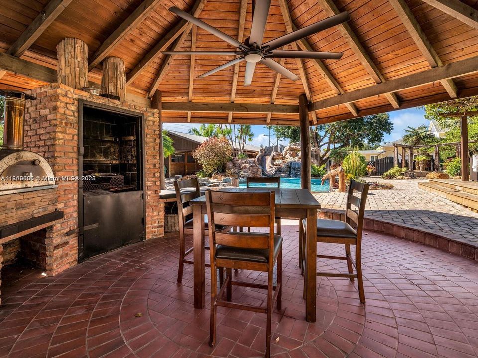 En Venta: $2,700,000 (6 camas, 5 baños, 4296 Pies cuadrados)