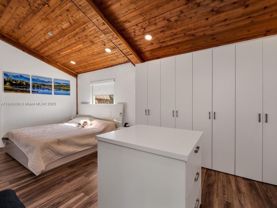 En Venta: $2,700,000 (6 camas, 5 baños, 4296 Pies cuadrados)