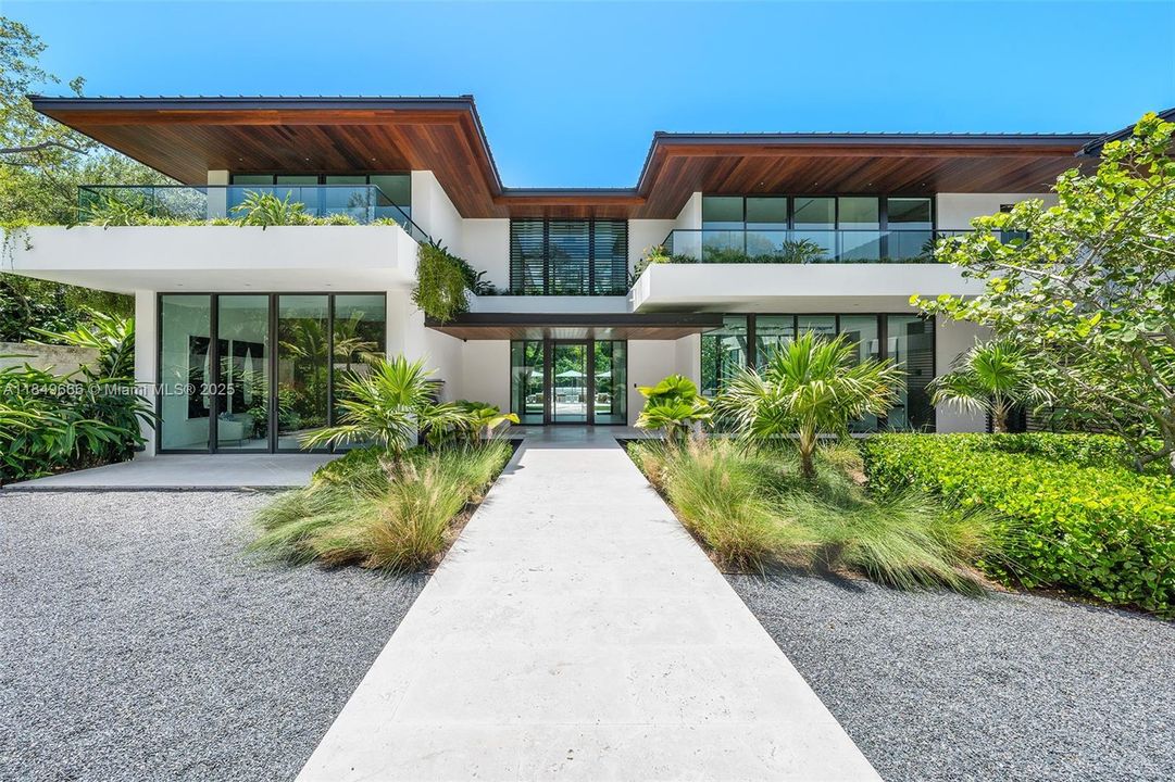 For Sale: $22,500,000 (7 beds, 8 baths, 9258 Square Feet)