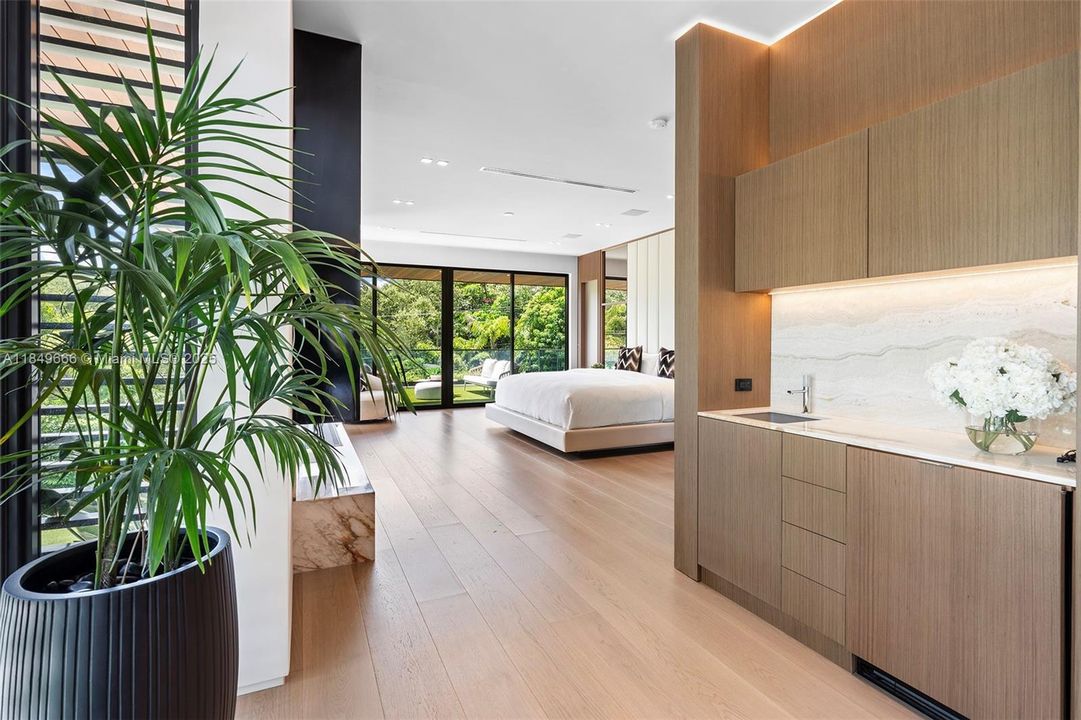 For Sale: $22,500,000 (7 beds, 8 baths, 9258 Square Feet)