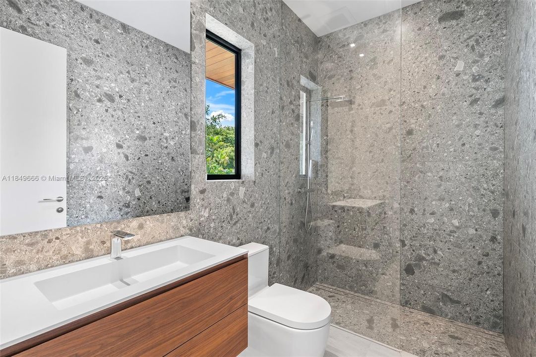 For Sale: $22,500,000 (7 beds, 8 baths, 9258 Square Feet)