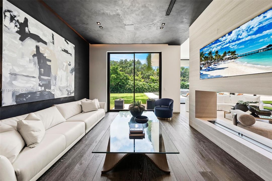 For Sale: $22,500,000 (7 beds, 8 baths, 9258 Square Feet)