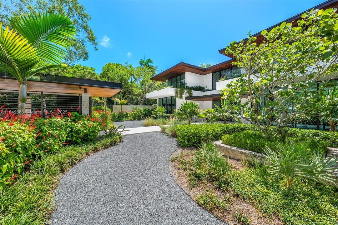 For Sale: $22,500,000 (7 beds, 8 baths, 9258 Square Feet)