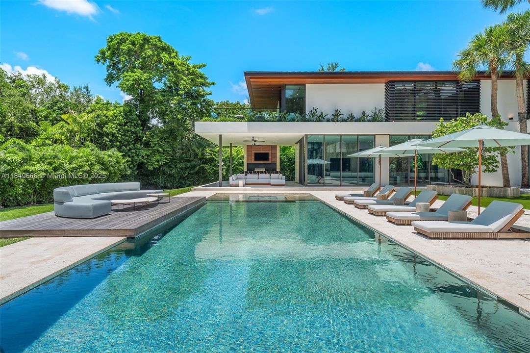 For Sale: $22,500,000 (7 beds, 8 baths, 9258 Square Feet)