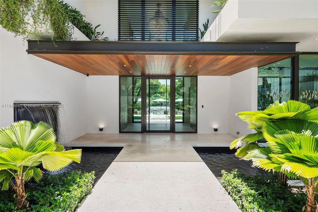 For Sale: $22,500,000 (7 beds, 8 baths, 9258 Square Feet)