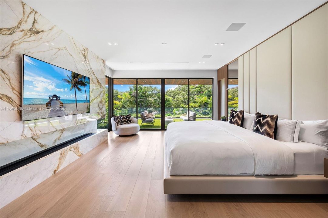 For Sale: $22,500,000 (7 beds, 8 baths, 9258 Square Feet)