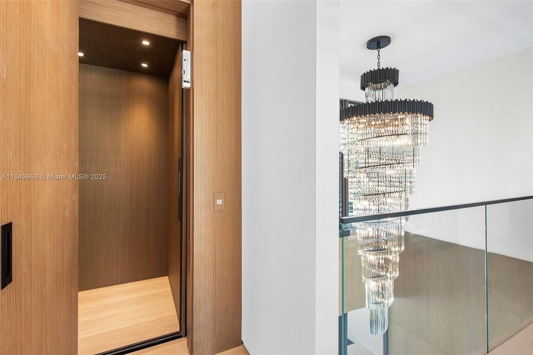 For Sale: $22,500,000 (7 beds, 8 baths, 9258 Square Feet)