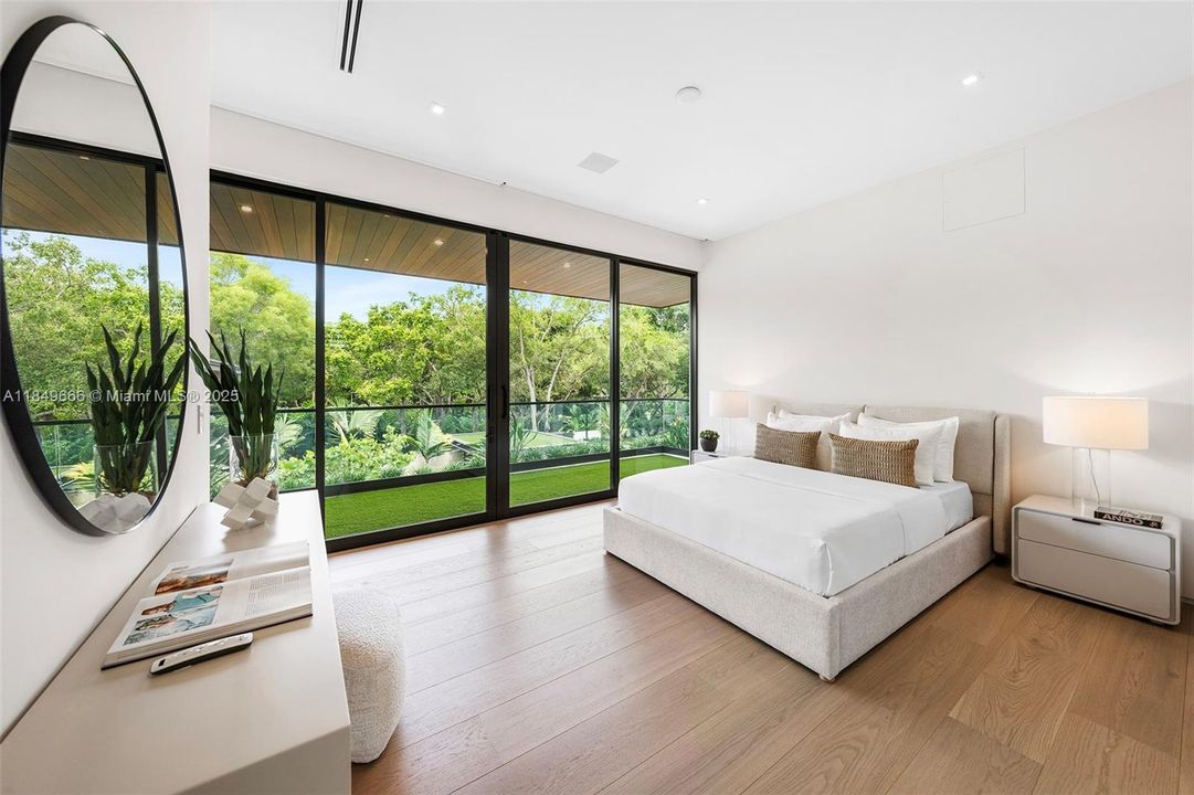 For Sale: $22,500,000 (7 beds, 8 baths, 9258 Square Feet)