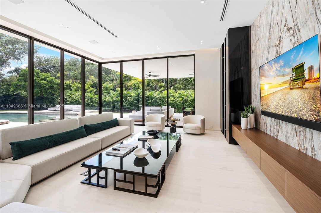 For Sale: $22,500,000 (7 beds, 8 baths, 9258 Square Feet)