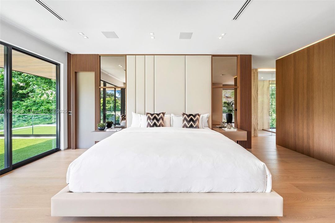 For Sale: $22,500,000 (7 beds, 8 baths, 9258 Square Feet)