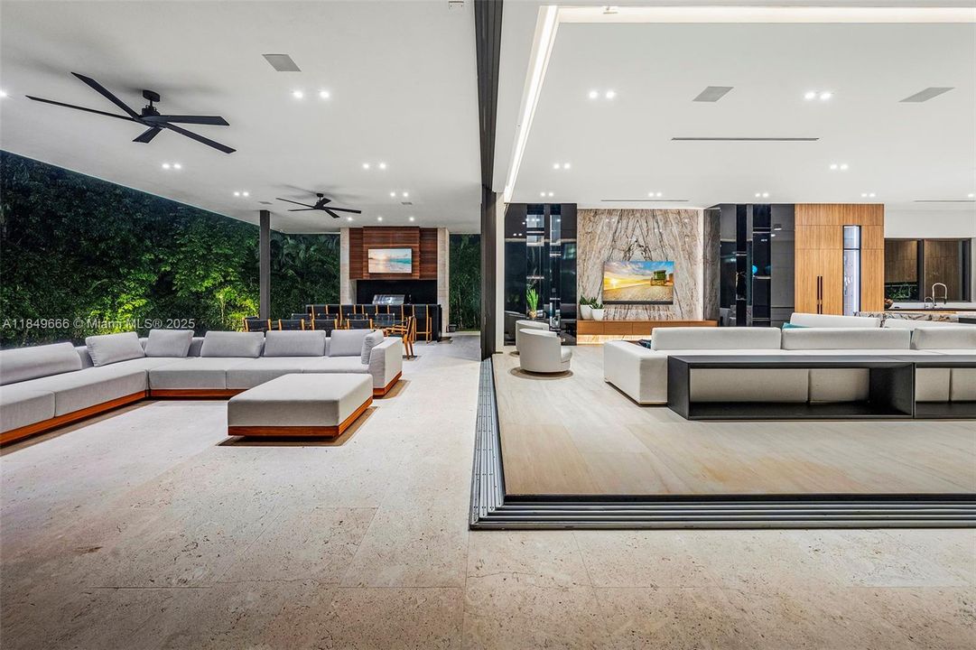 For Sale: $22,500,000 (7 beds, 8 baths, 9258 Square Feet)