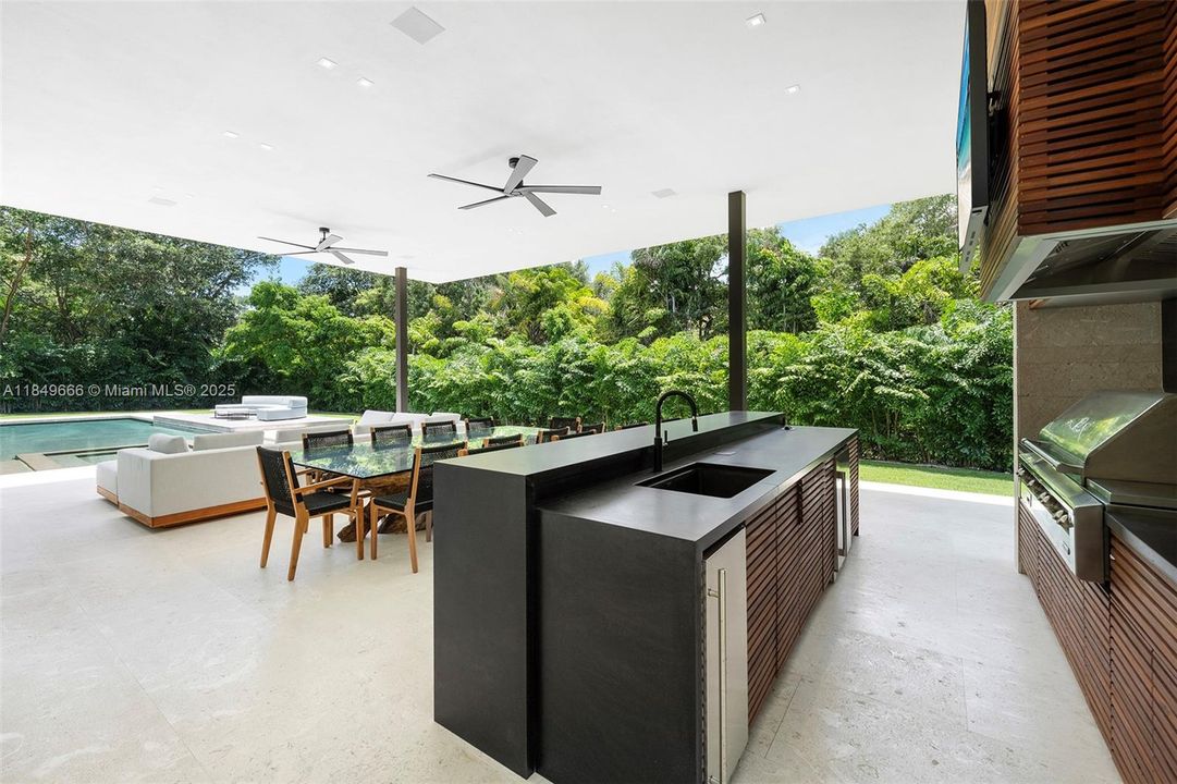 For Sale: $22,500,000 (7 beds, 8 baths, 9258 Square Feet)