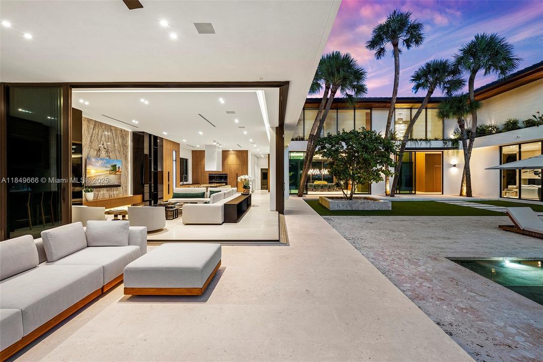 For Sale: $22,500,000 (7 beds, 8 baths, 9258 Square Feet)