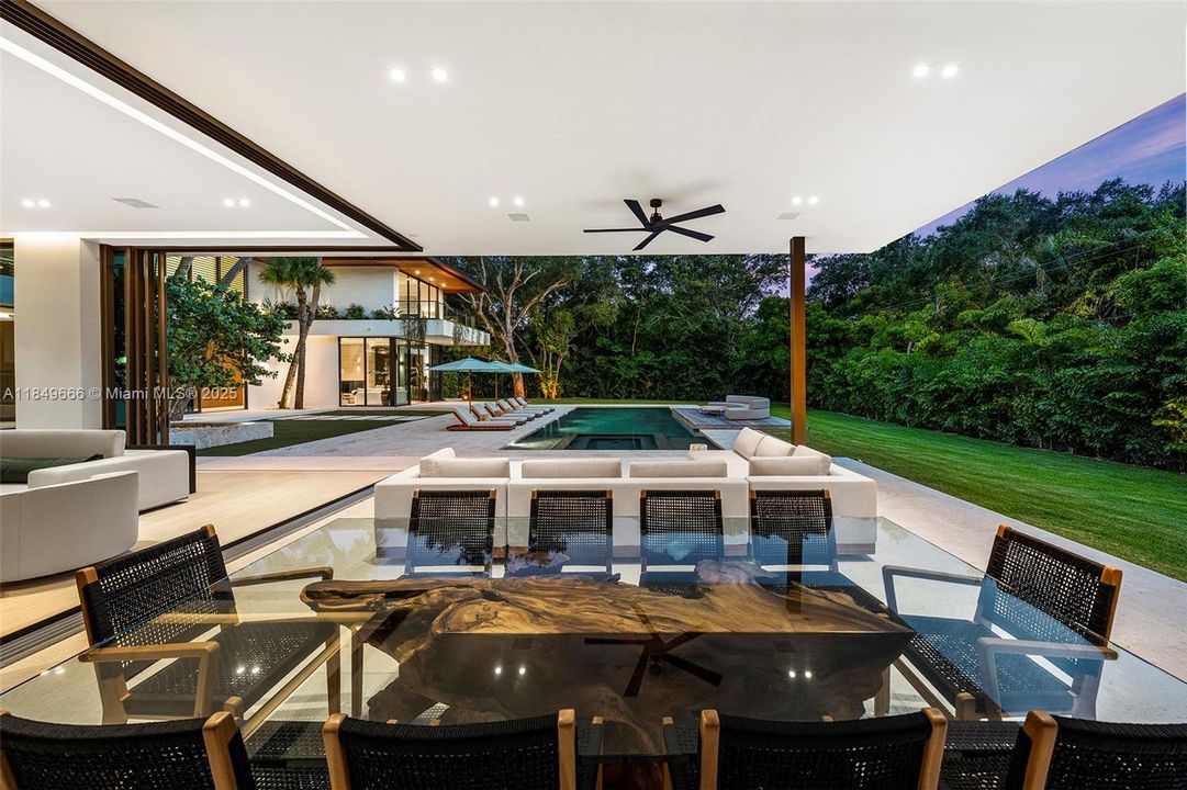 For Sale: $22,500,000 (7 beds, 8 baths, 9258 Square Feet)