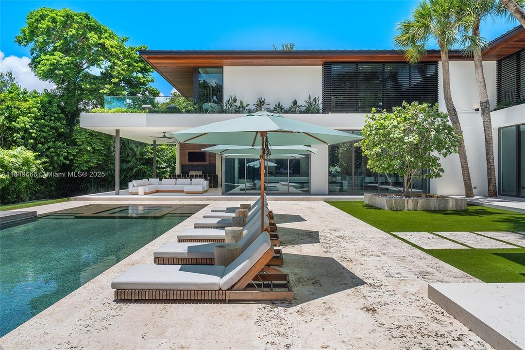 For Sale: $22,500,000 (7 beds, 8 baths, 9258 Square Feet)