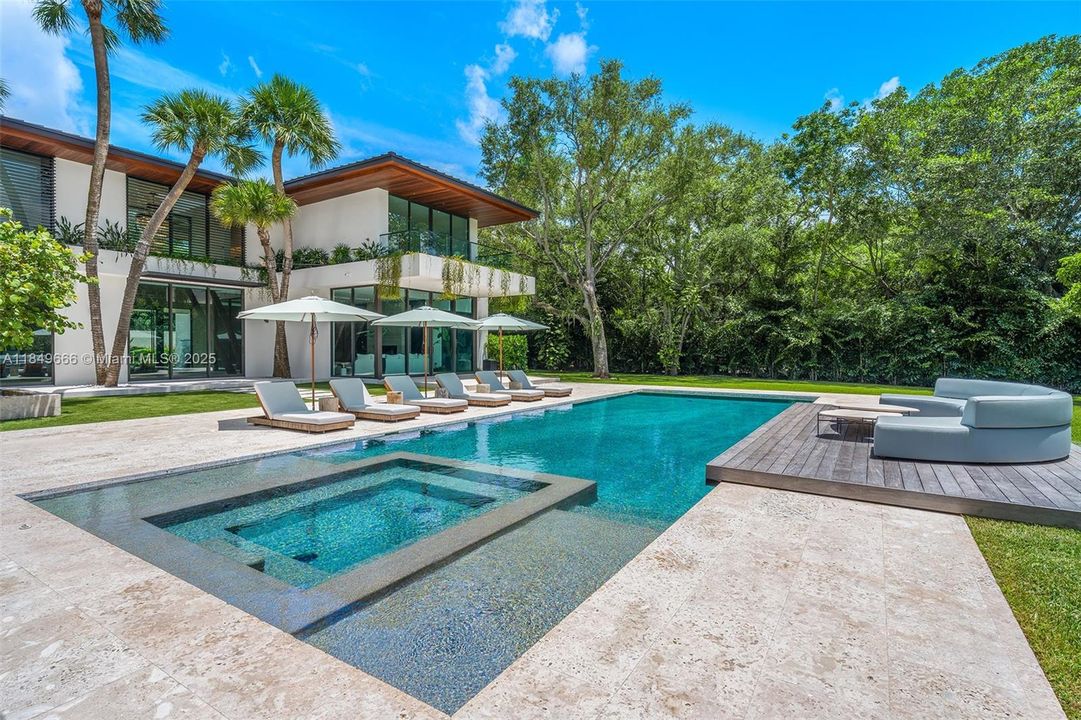 For Sale: $22,500,000 (7 beds, 8 baths, 9258 Square Feet)