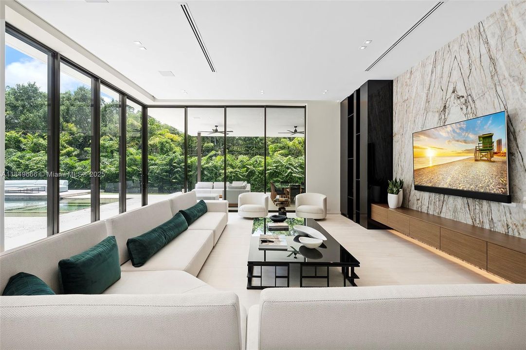 For Sale: $22,500,000 (7 beds, 8 baths, 9258 Square Feet)