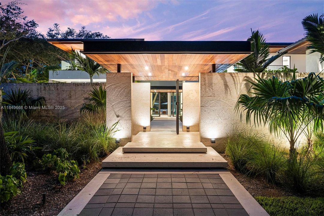 For Sale: $22,500,000 (7 beds, 8 baths, 9258 Square Feet)