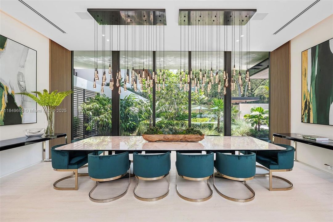 For Sale: $22,500,000 (7 beds, 8 baths, 9258 Square Feet)