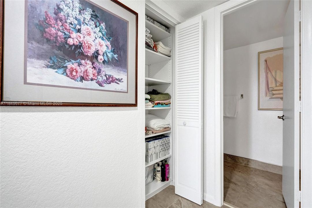 Recently Rented: $3,500 (2 beds, 2 baths, 1570 Square Feet)