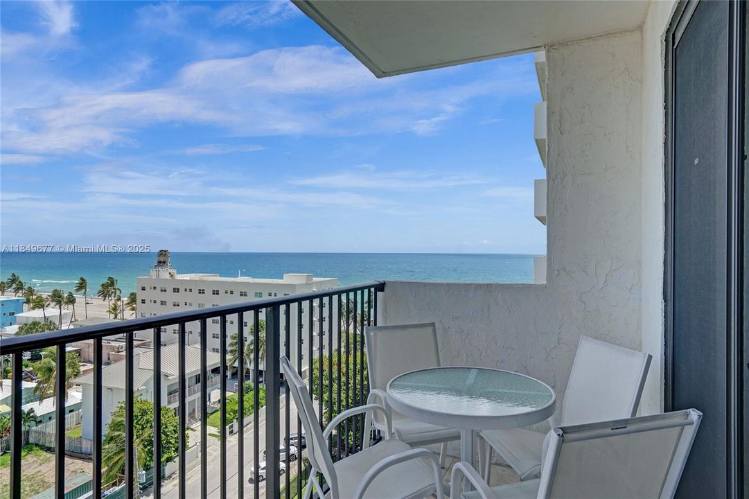 Recently Rented: $3,500 (2 beds, 2 baths, 1570 Square Feet)