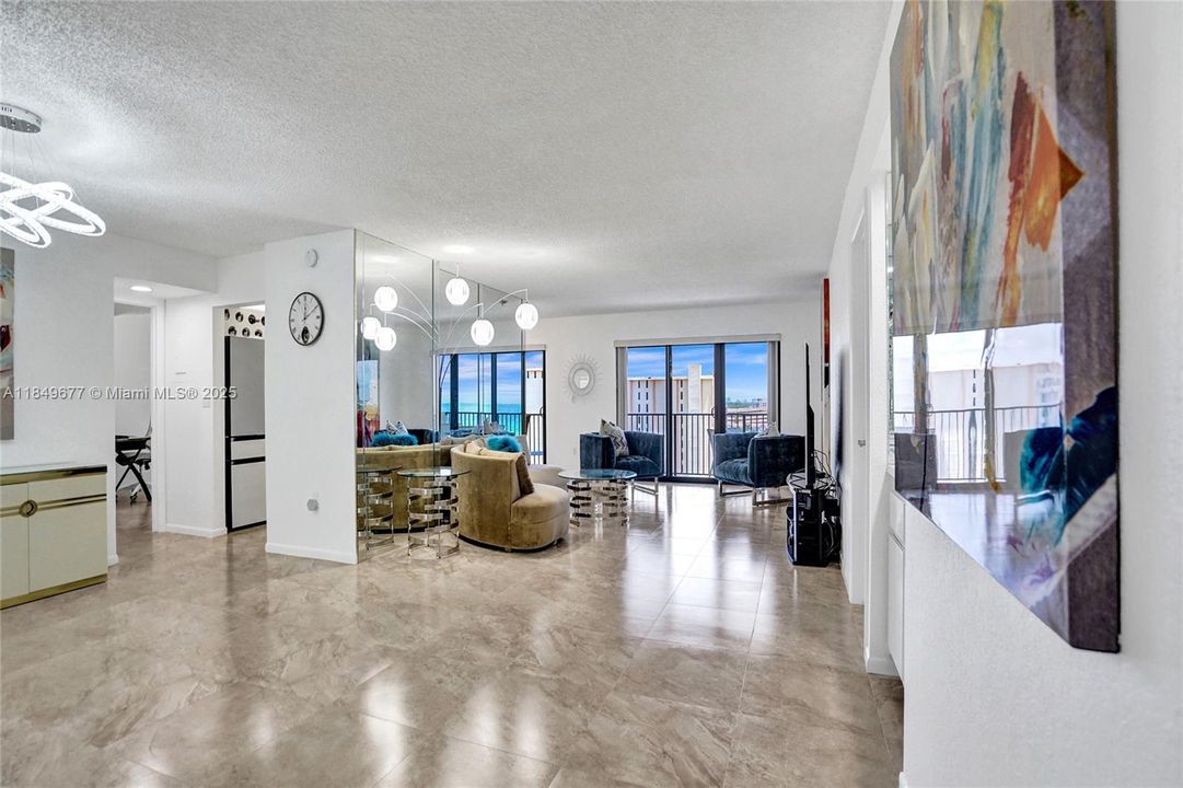 Recently Rented: $3,500 (2 beds, 2 baths, 1570 Square Feet)