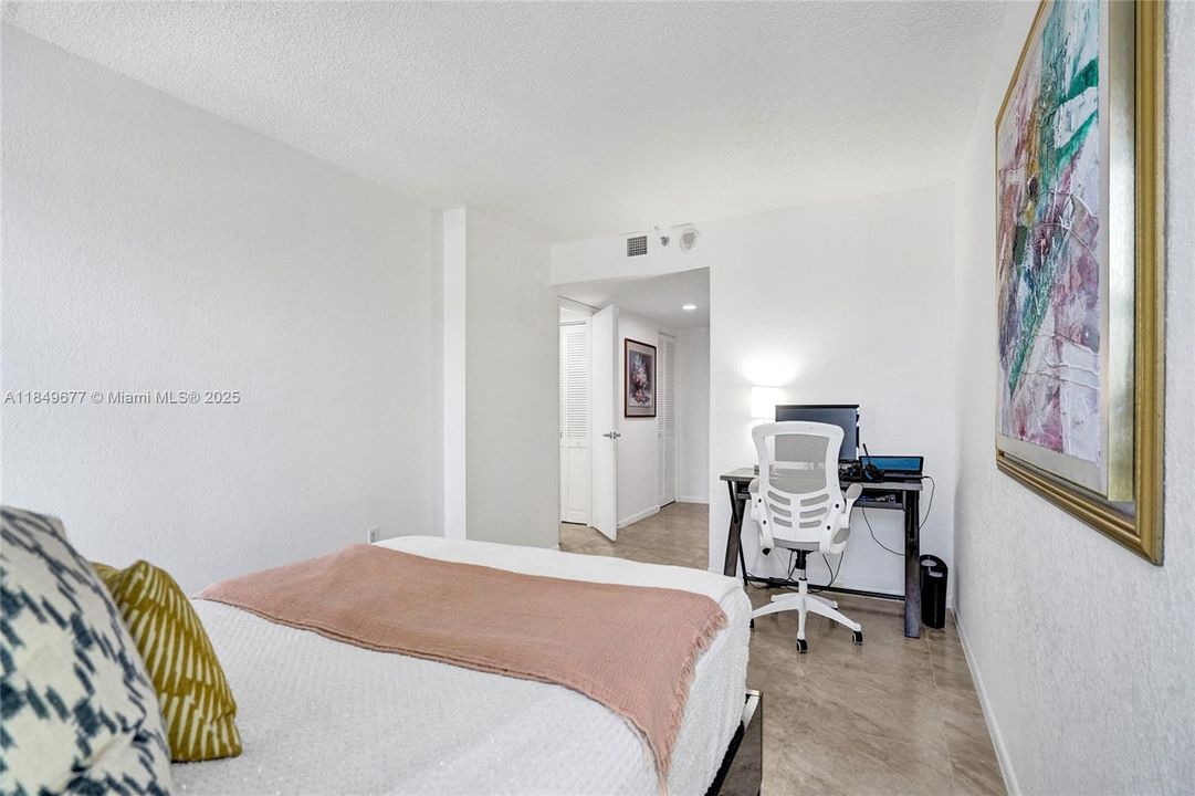 Recently Rented: $3,500 (2 beds, 2 baths, 1570 Square Feet)