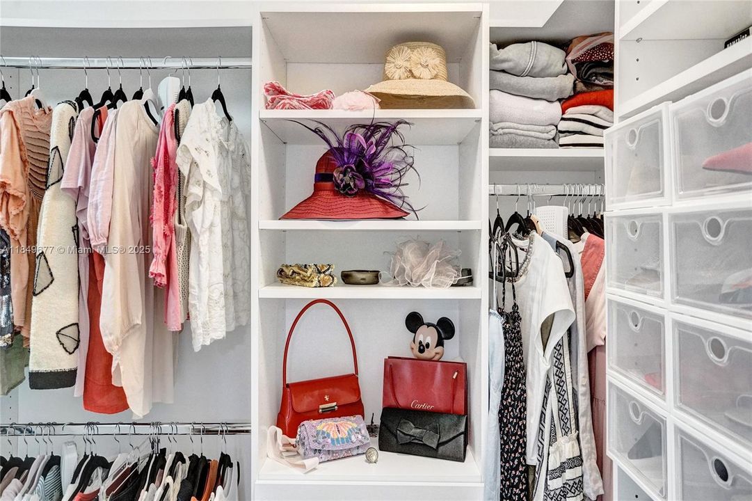 Recently Rented: $3,500 (2 beds, 2 baths, 1570 Square Feet)