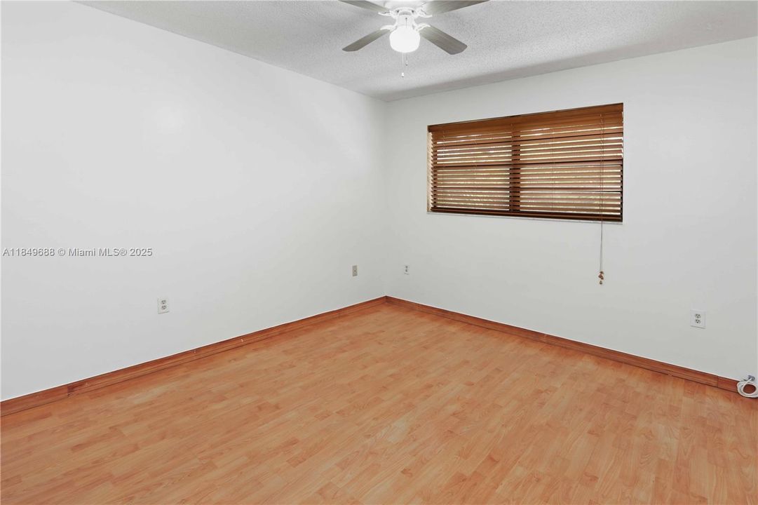 For Sale: $420,000 (3 beds, 2 baths, 1610 Square Feet)