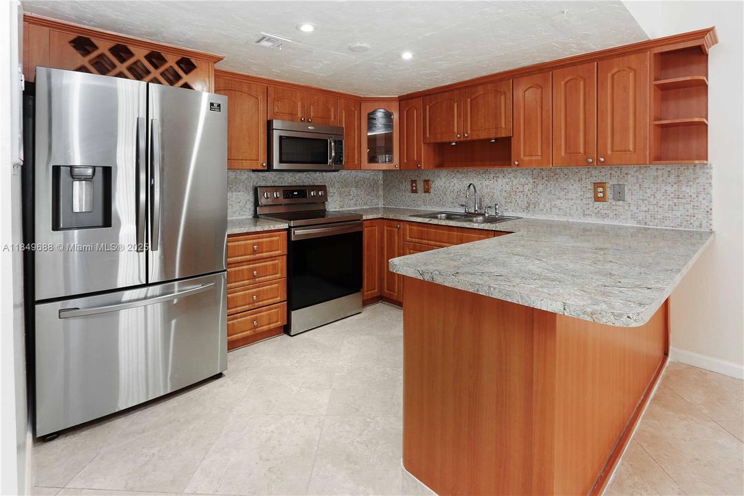 For Sale: $420,000 (3 beds, 2 baths, 1610 Square Feet)