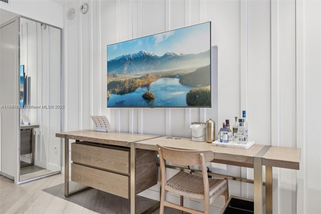 最近售出: $1,250,000 (0 贝兹, 1 浴室, 493 平方英尺)