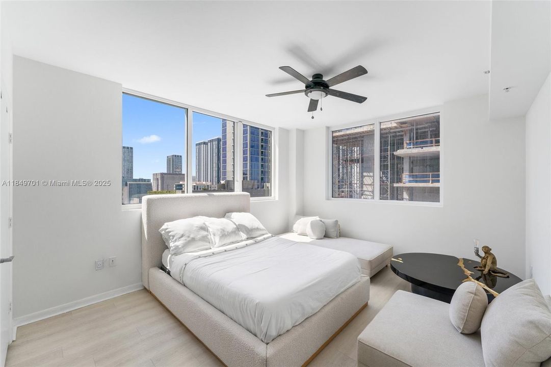 En Venta: $450,000 (2 camas, 2 baños, 1006 Pies cuadrados)