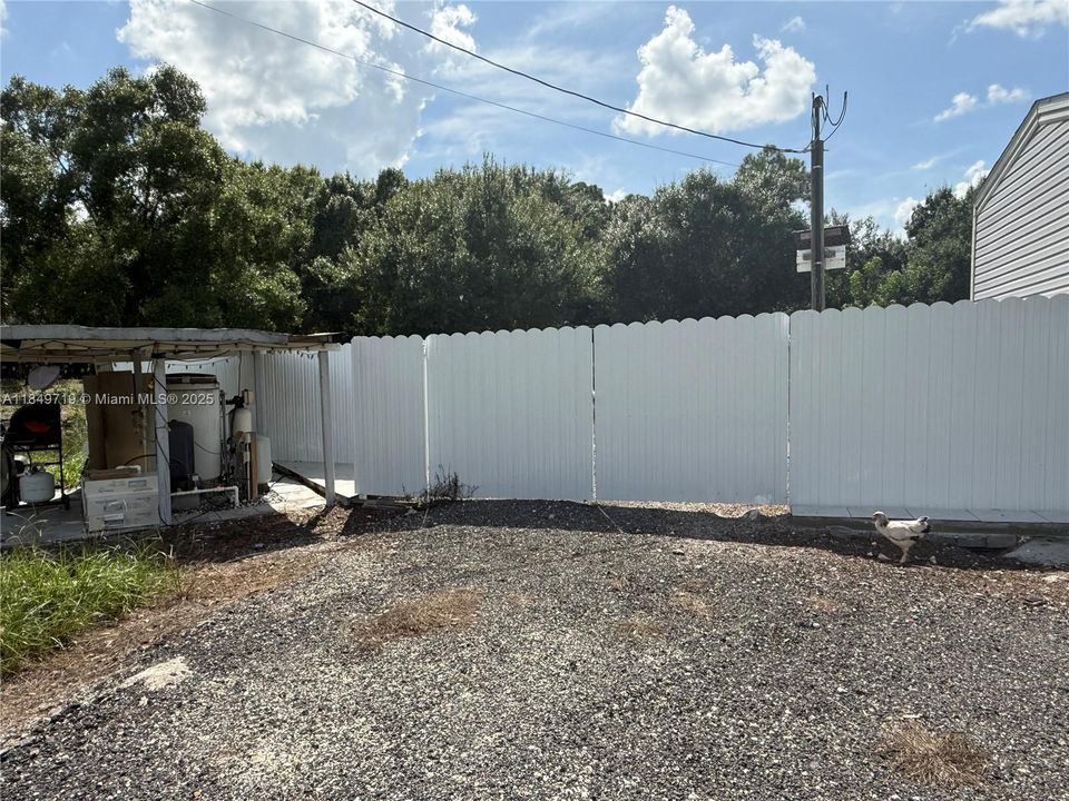 Activo con contrato: $280,000 (3 camas, 2 baños, 924 Pies cuadrados)