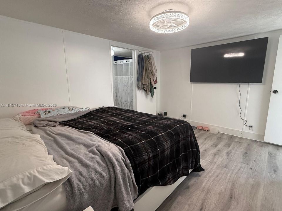 Activo con contrato: $280,000 (3 camas, 2 baños, 924 Pies cuadrados)