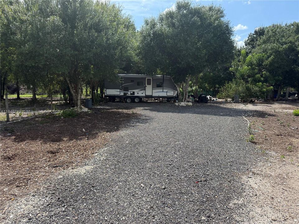 Activo con contrato: $280,000 (3 camas, 2 baños, 924 Pies cuadrados)