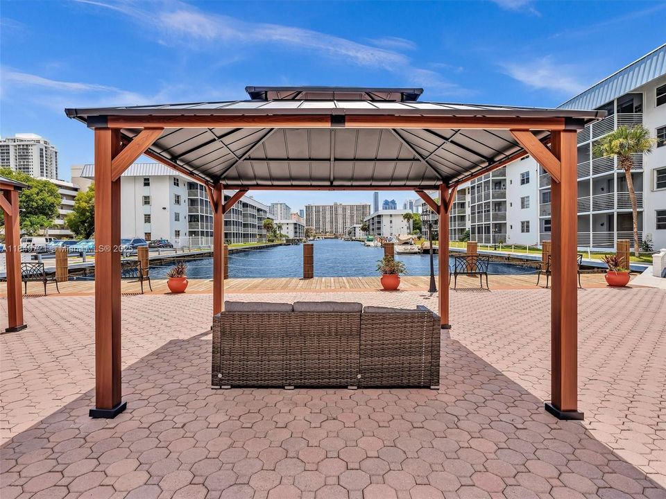 En Venta: $289,000 (1 camas, 1 baños, 812 Pies cuadrados)