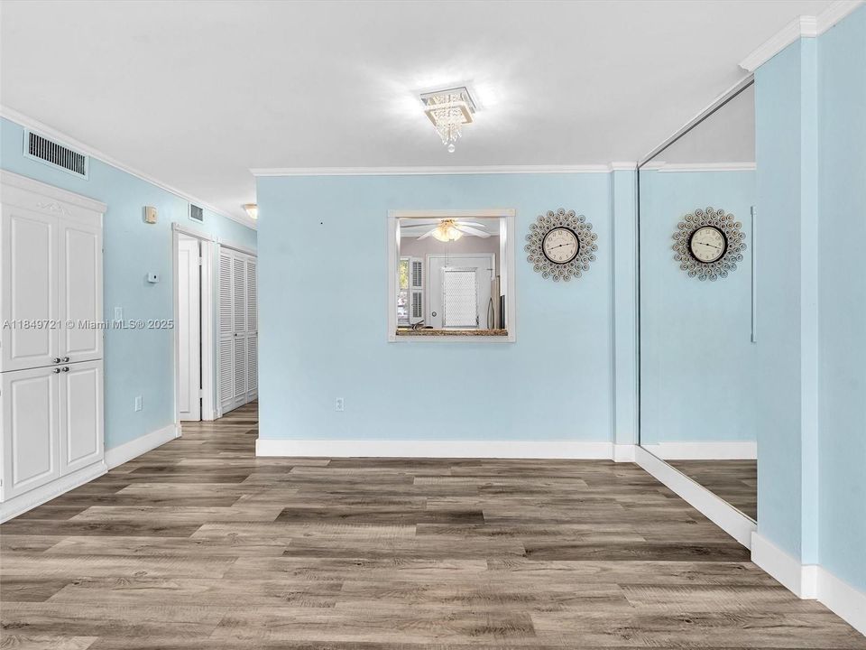 En Venta: $289,000 (1 camas, 1 baños, 812 Pies cuadrados)