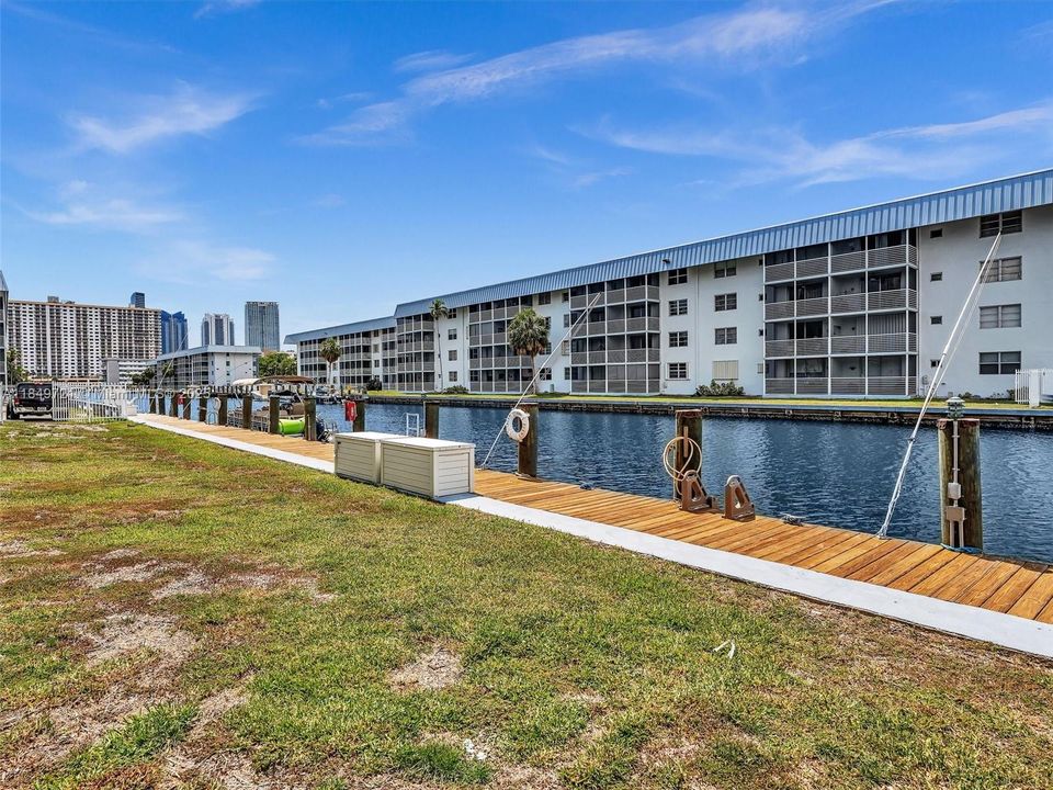 En Venta: $289,000 (1 camas, 1 baños, 812 Pies cuadrados)