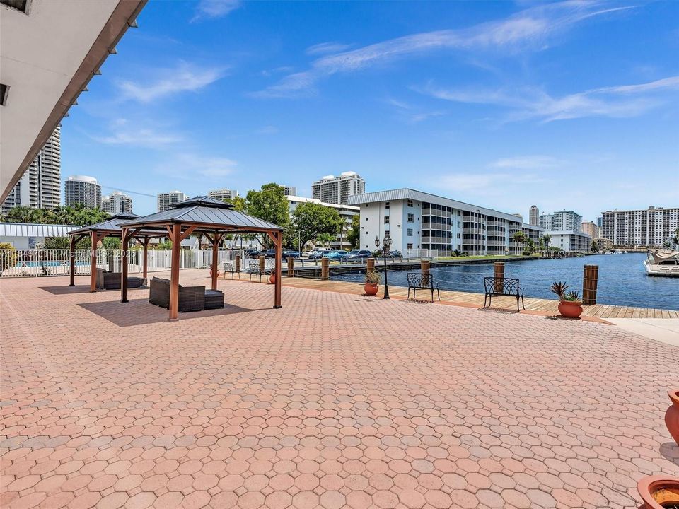 En Venta: $289,000 (1 camas, 1 baños, 812 Pies cuadrados)