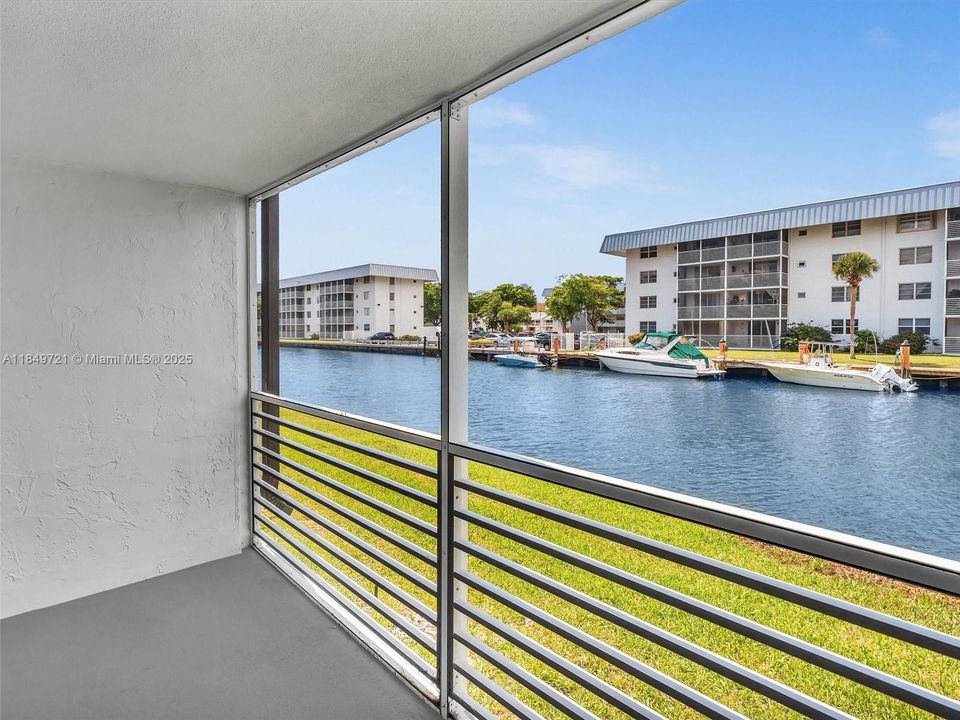 En Venta: $289,000 (1 camas, 1 baños, 812 Pies cuadrados)