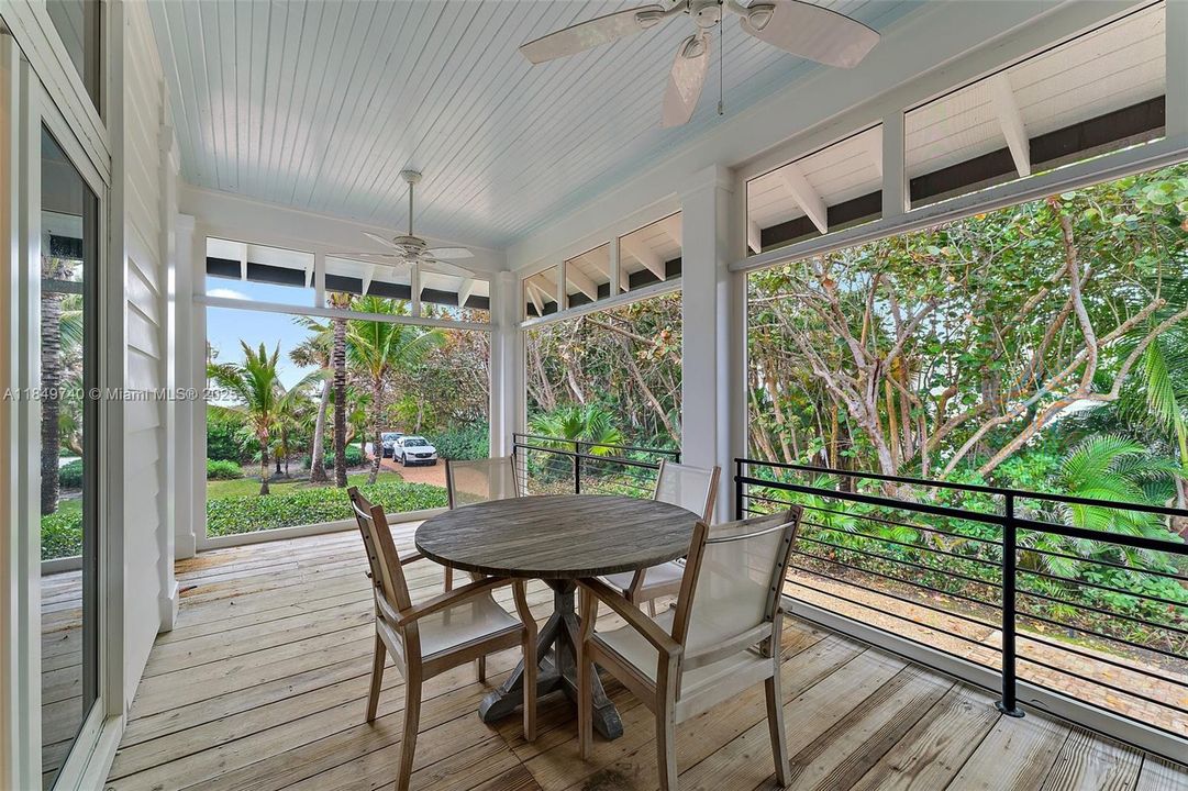 Active With Contract: $4,800,000 (4 beds, 5 baths, 2708 Square Feet)