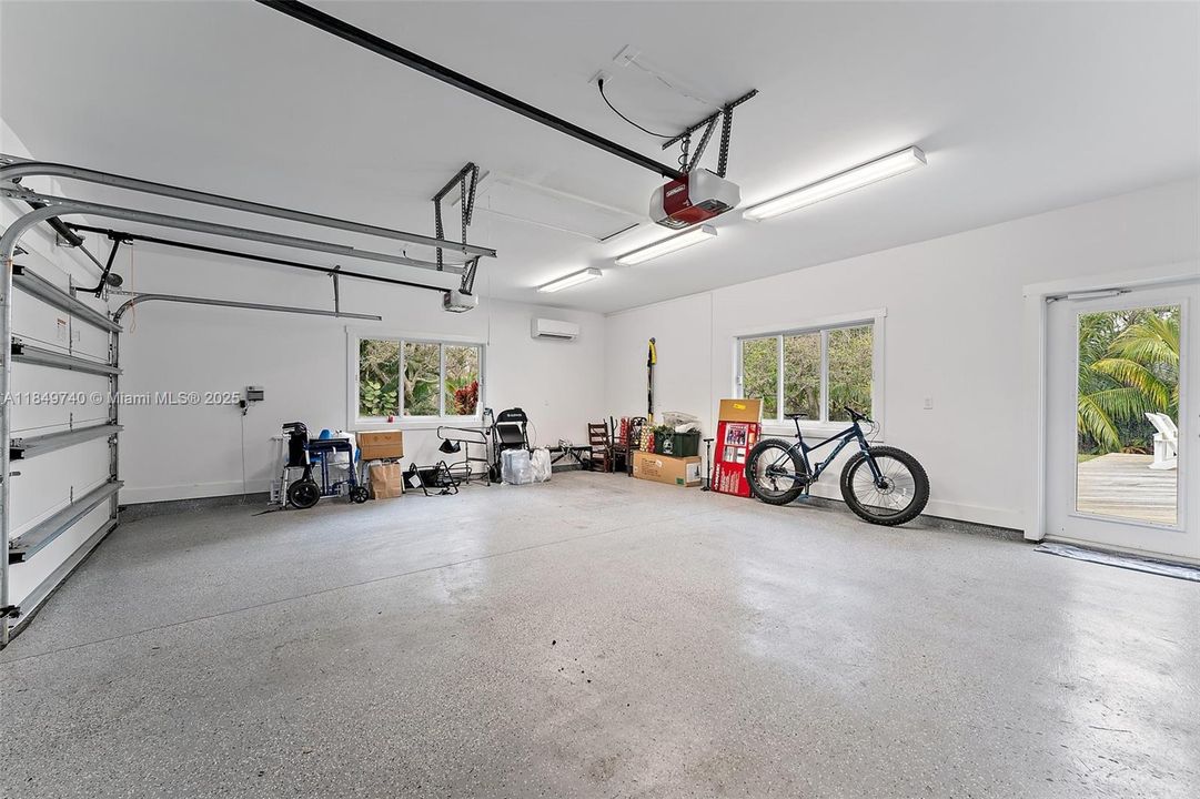 Active With Contract: $4,800,000 (4 beds, 5 baths, 2708 Square Feet)