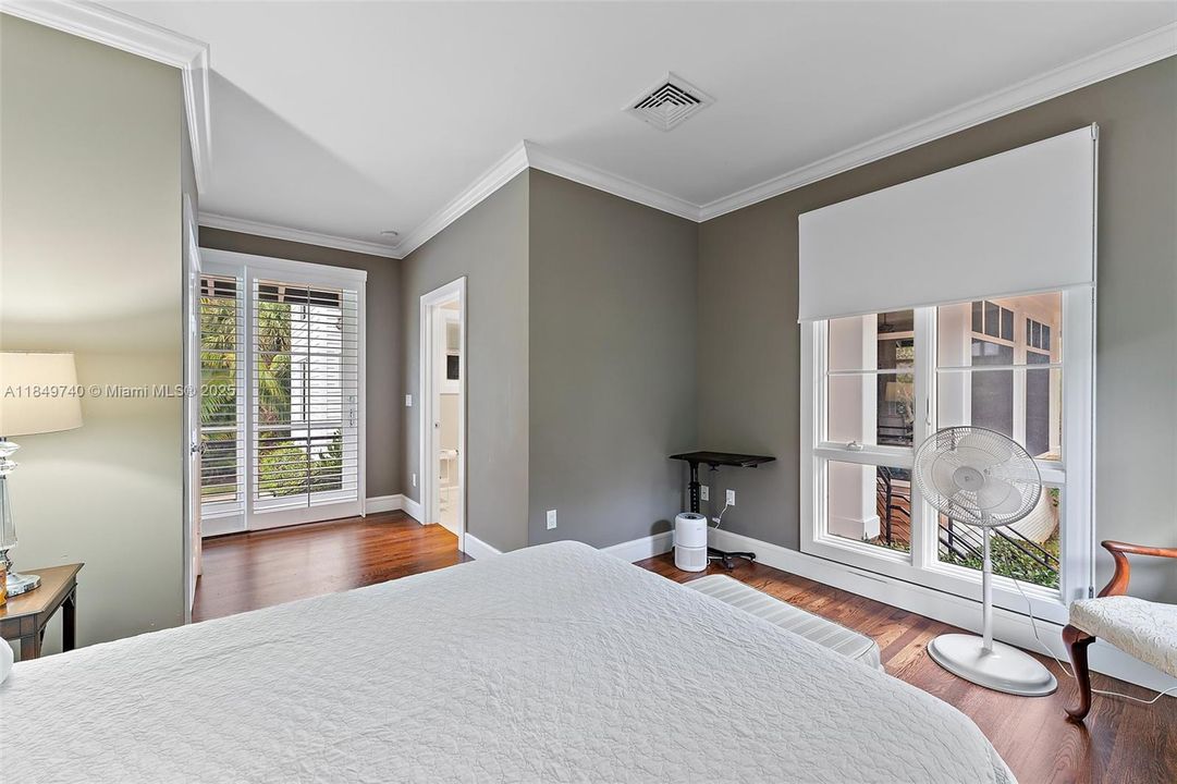 Active With Contract: $4,800,000 (4 beds, 5 baths, 2708 Square Feet)