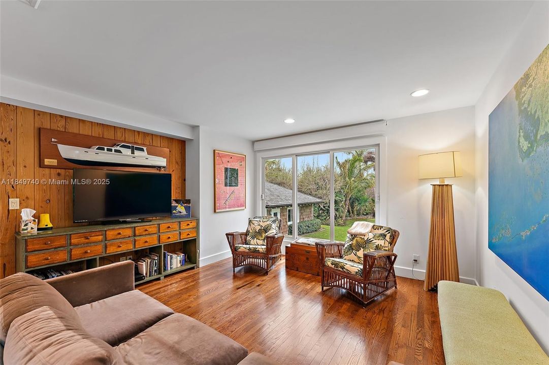 Active With Contract: $4,800,000 (4 beds, 5 baths, 2708 Square Feet)