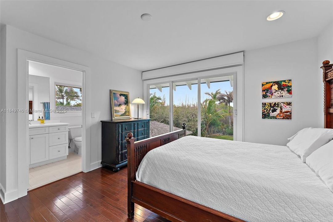 Active With Contract: $4,800,000 (4 beds, 5 baths, 2708 Square Feet)