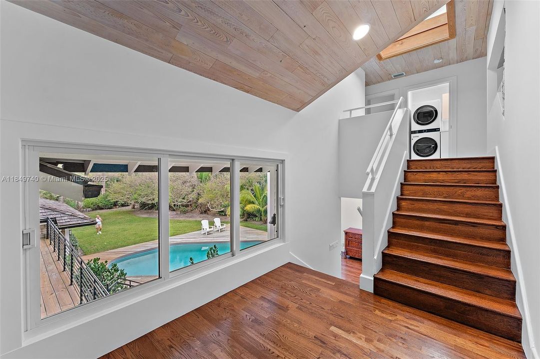 Active With Contract: $4,800,000 (4 beds, 5 baths, 2708 Square Feet)