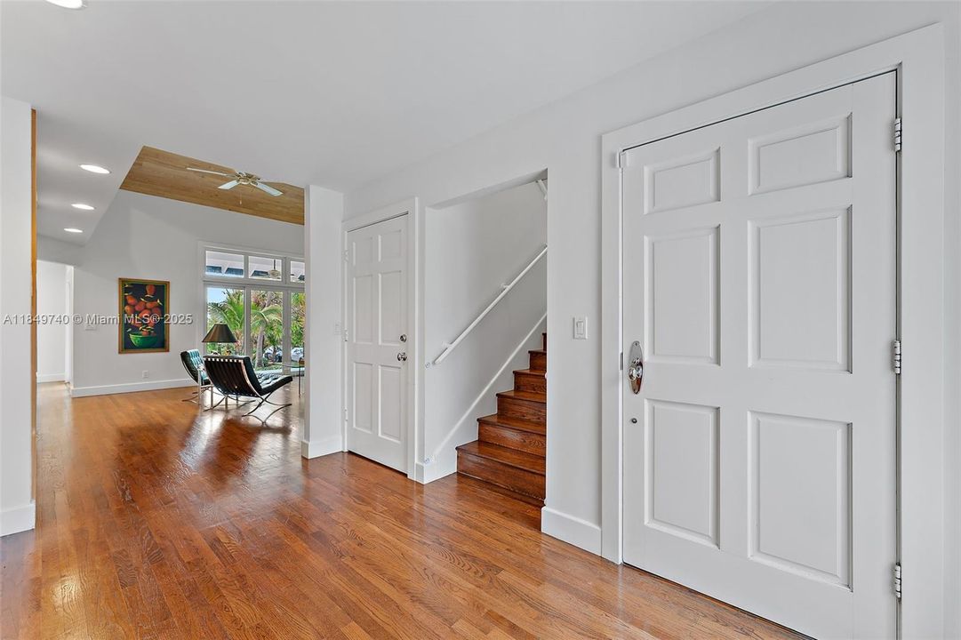 Active With Contract: $4,800,000 (4 beds, 5 baths, 2708 Square Feet)