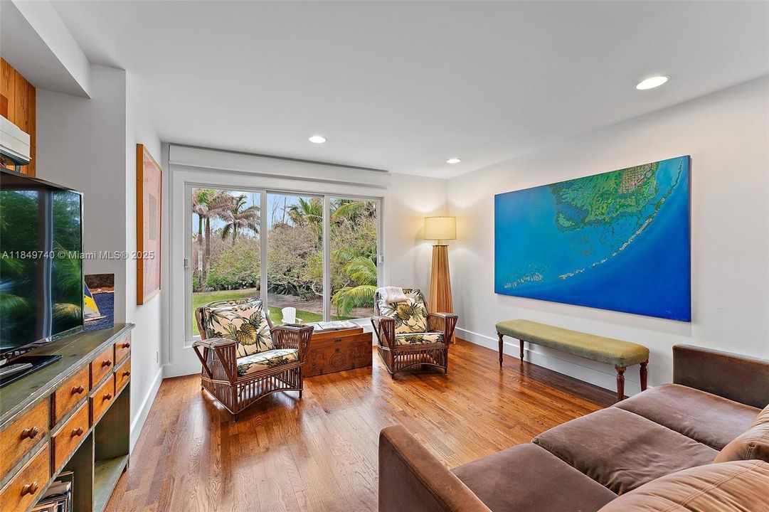 Active With Contract: $4,800,000 (4 beds, 5 baths, 2708 Square Feet)